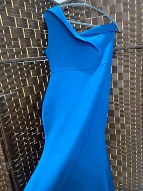 Elegant One-Shoulder Blue Dress